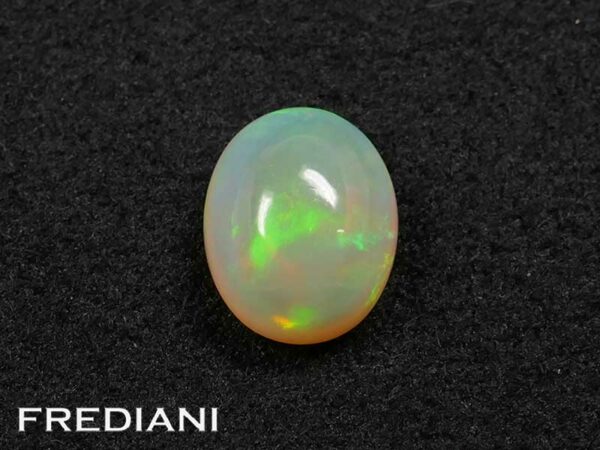 Opale ovale cabochon 100x81 de 2.03 carats