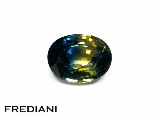 Saphir bicolore ovale 69x54 de 1.30 carat