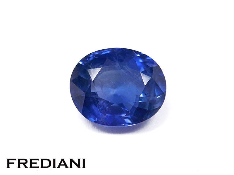 Saphir bleu ovale 83x69 de 2.19 carats