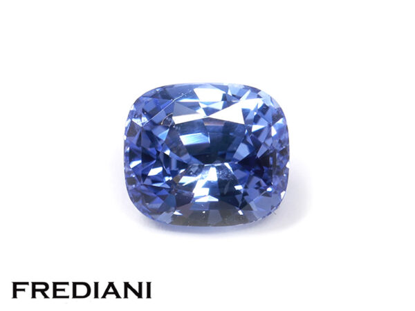 Saphir bleu coussin 81x70 de 3.04 carats