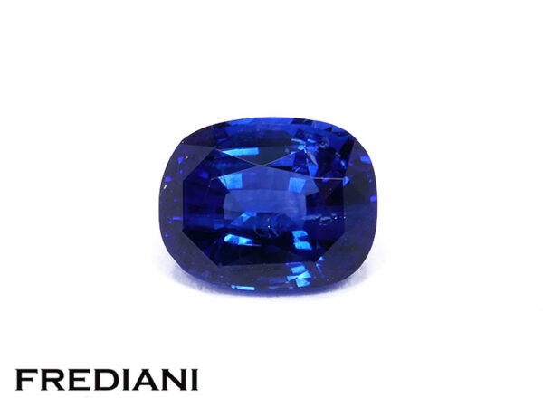 Saphir bleu intense coussin 76x60 de 1.79 carat