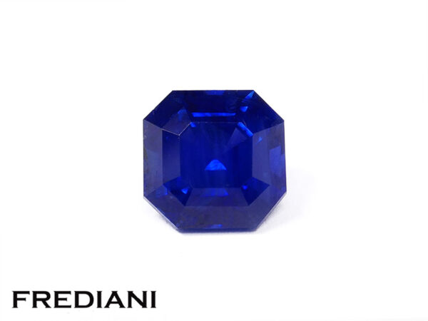 Saphir bleu certifié carré pans coupés 69x67 de 2.06 carats
