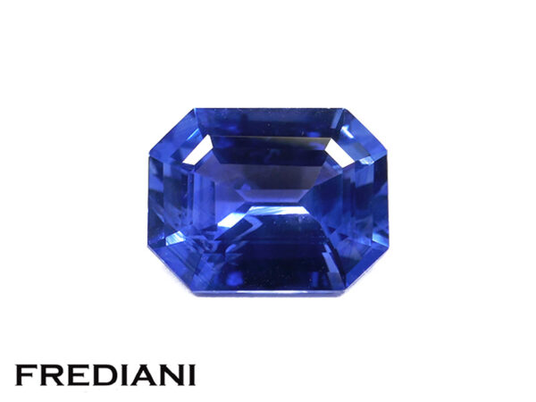 Saphir bleu certifié rectangulaire à pans coupés 93x72 de 2.47 carats