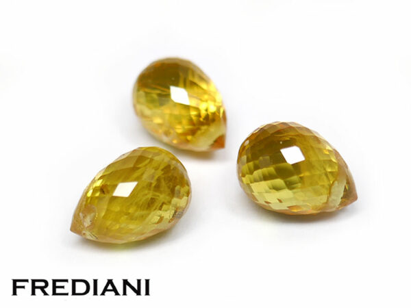 Trio de briolettes en saphirs jaunes 70x50 de 4.68 carats