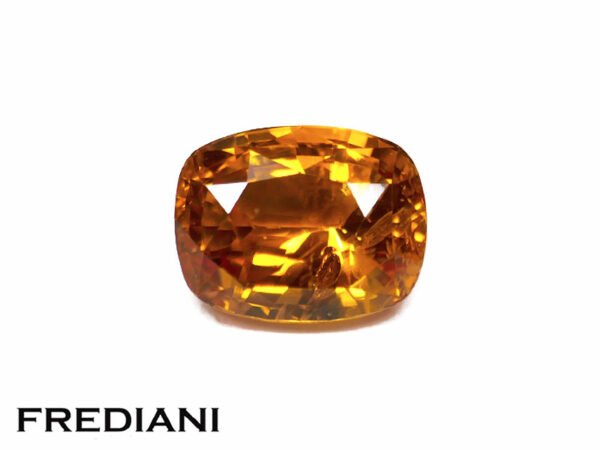Saphir orange coussin certifié 82x64 de 2.44 carats