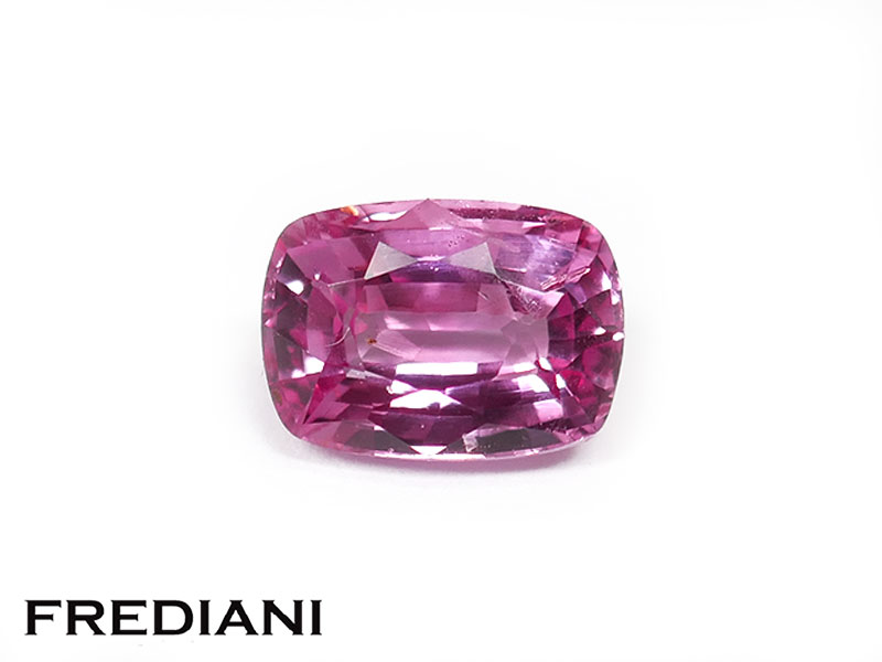 Saphir Padparadscha naturel coussin 75x53 de 1.73 carat