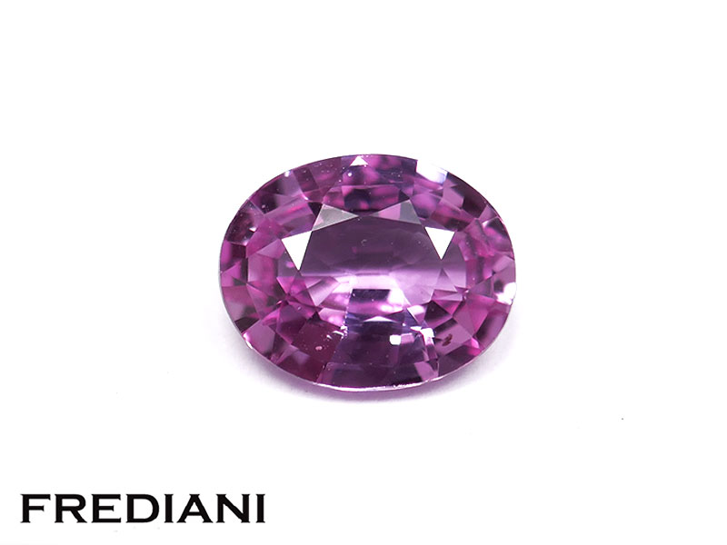 Saphir rose ovale 77x62 de 1.35 carat