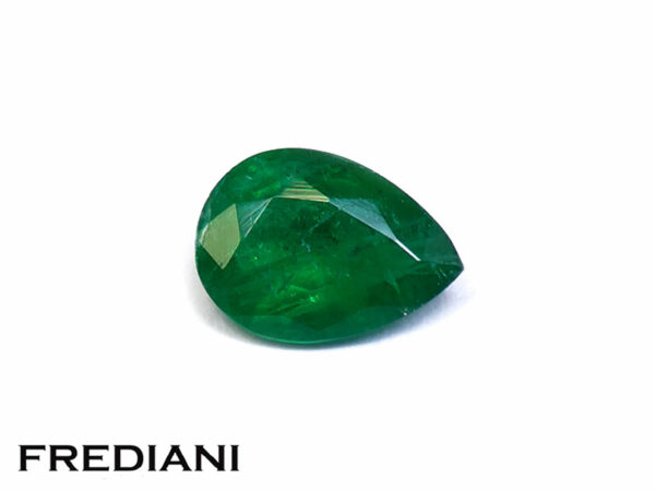 Emeraude poire 71x51 de 0.61 carat