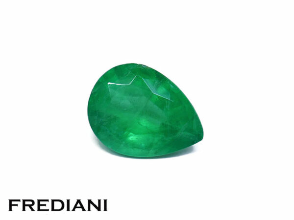 Emeraude poire 79x60 de 0.99 carat