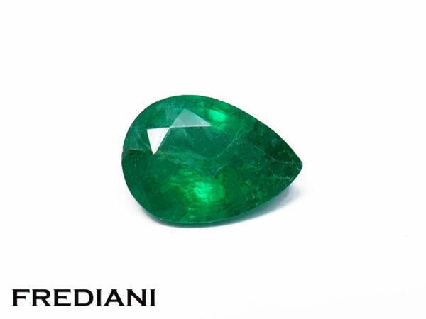 Emeraude poire 70x50 de 0.58 carat