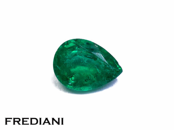 Emeraude poire 70x52 de 0.71 carat