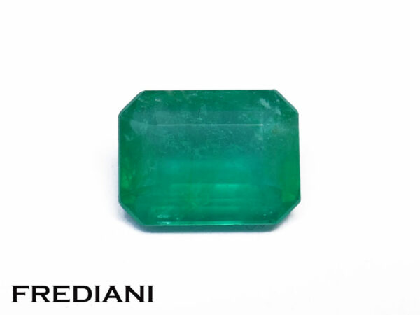 Emeraude rectangulaire 82x62 de 1.53 carat