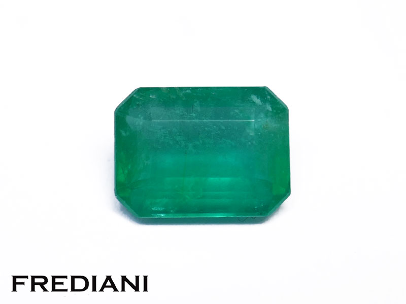 Emeraude rectangulaire certifiée