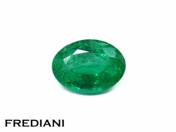 Emeraude ovale 70x50 de 0.71 carat