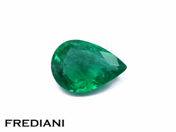 Emeraude poire 70x49 de 0.53 carat