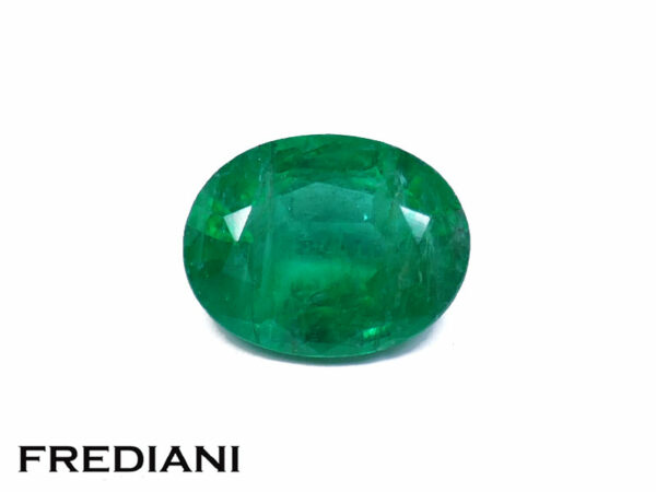 Emeraude ovale 90x70 de 1.59 carat