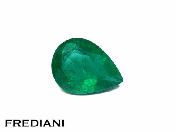 Emeraude poire 80x59 de 0.90 carat