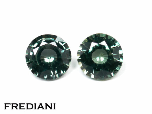 Appairage de saphirs verts teal ronds 5 mm de 1.12 carat