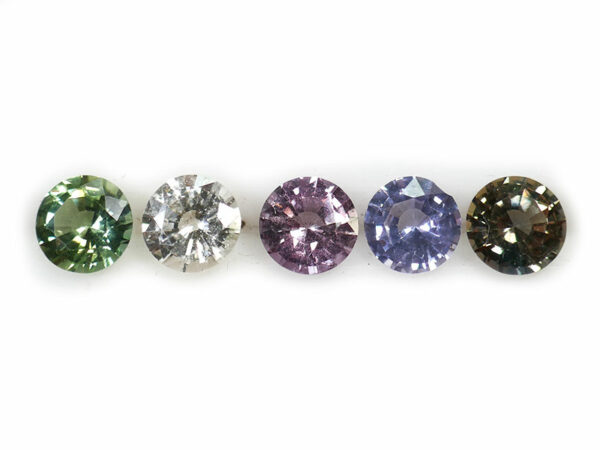 Lot de 5 saphirs de couleur ronds naturels 5 mm de 2.60 carats