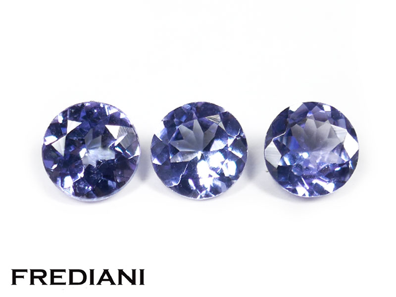 Trio de tanzanites rondes