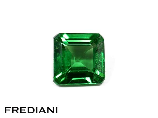 Grenat tsavorite carré à pans coupés 65x65 de 1.44 carat