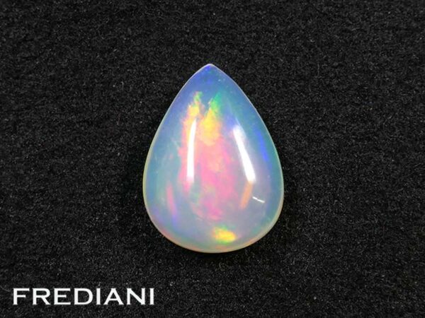 Opale poire naturelle d'Ethiopie 120x89 de 2.15 carats