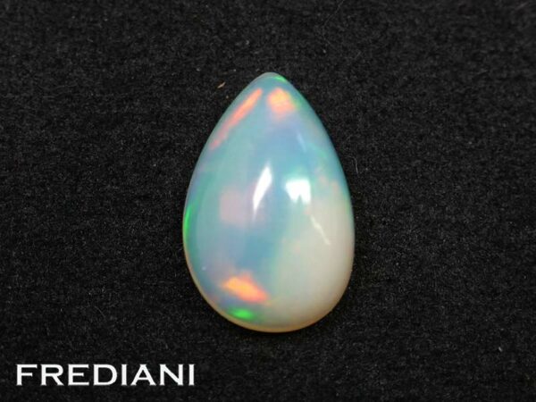 Opale poire naturelle d'Ethiopie 140x91 de 2.90 carats