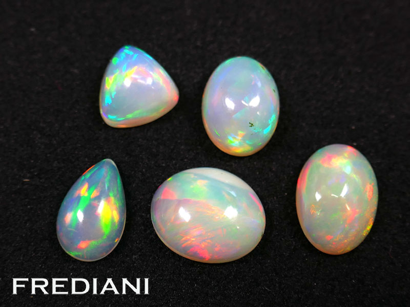 Lot de 5 opales naturelles d'Ethiopie