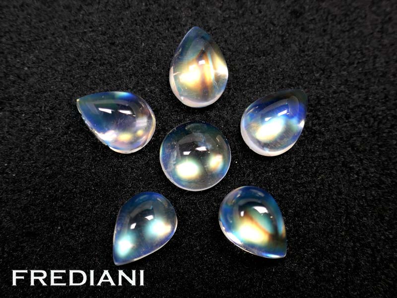 Lot de 6 pierres de lune cabochons