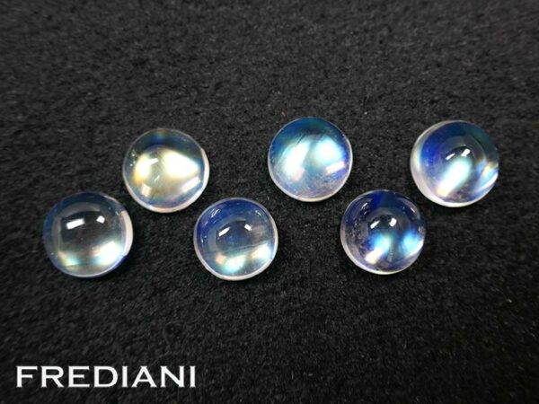 Lot de 6 pierres de lune bleutées rondes cabochons 6 mm