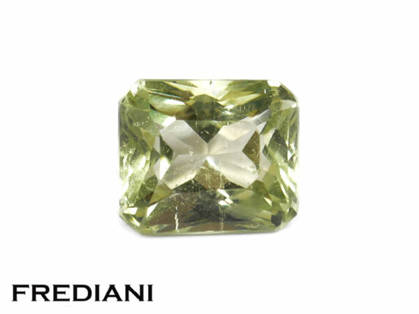 Béryl jaune rectangulaire naturel 98x84 de 3.60 carats