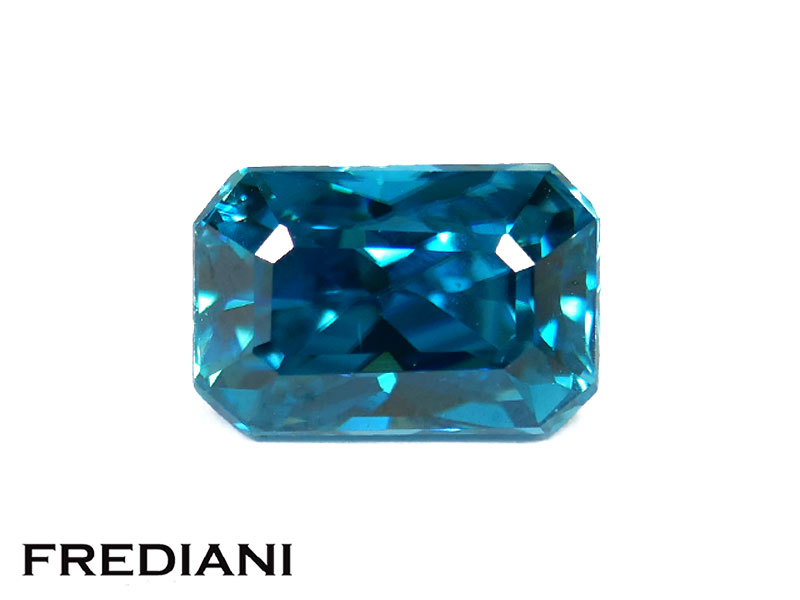 Zircon bleu rectangulaire