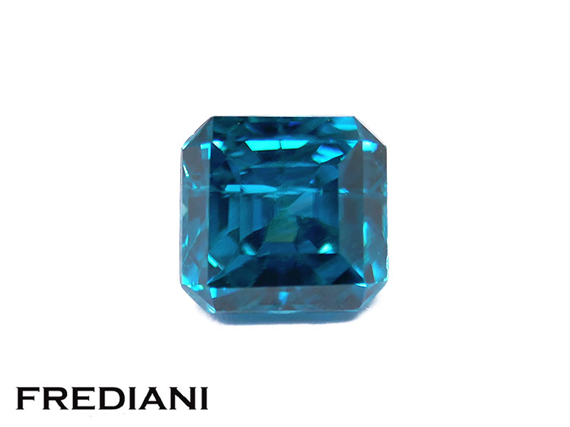 Zircon bleu carré à pans coupés