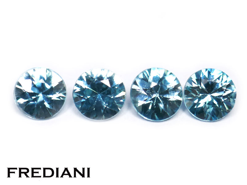 Lot de 4 zircons bleus ronds
