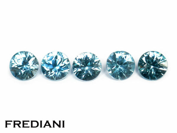 Lot de 5 zircons bleus ronds 5 mm de 3.50 carats
