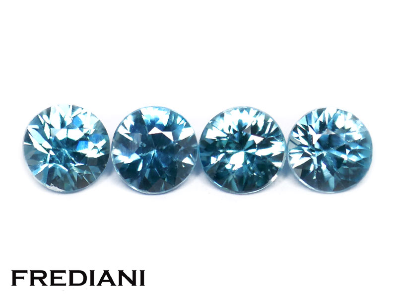 Lot de 4 zircons bleus ronds