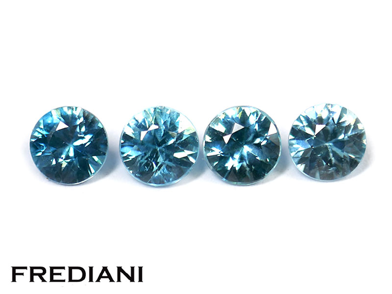 Lot de 4 zircons bleus ronds