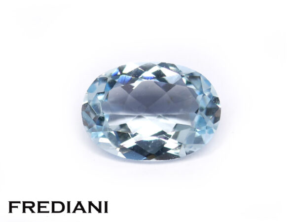 Aigue marine ovale 95x68 de 1.48 carat