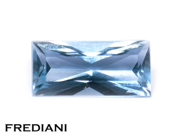 Aigue marine baguette 110x53 de 1.56 carat