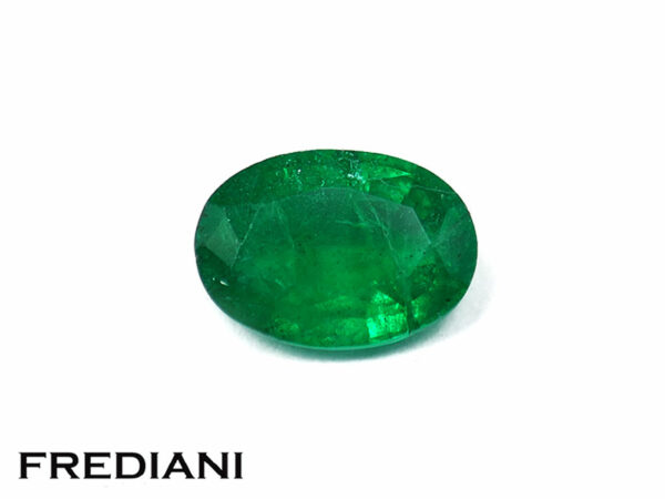 Emeraude ovale 69x50 de 0.65 carat