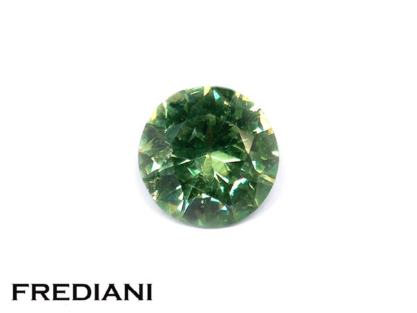 Grenat démantoïde rond 6.7 mm de 1.16 carat