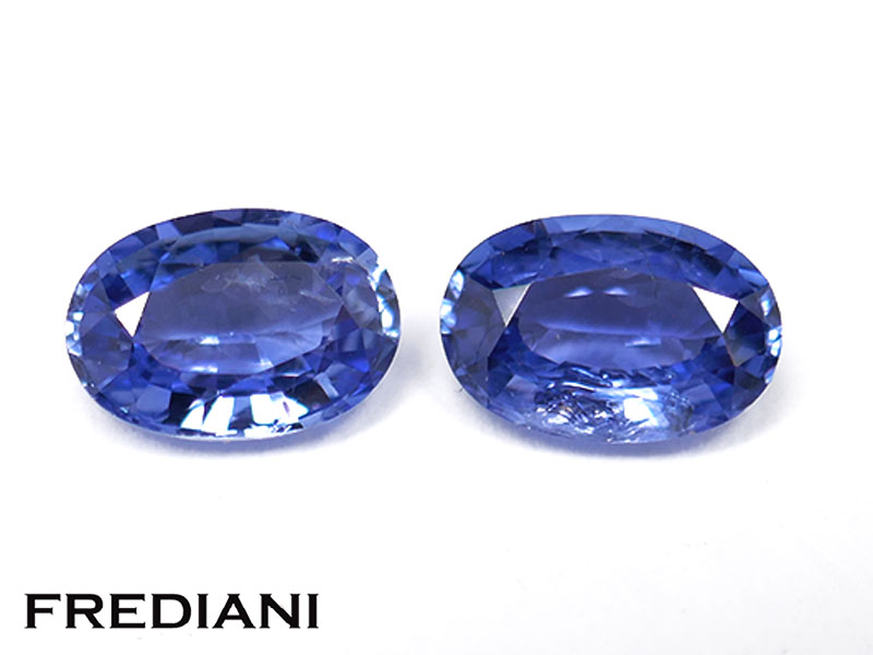 Paire de saphirs bleus ovales