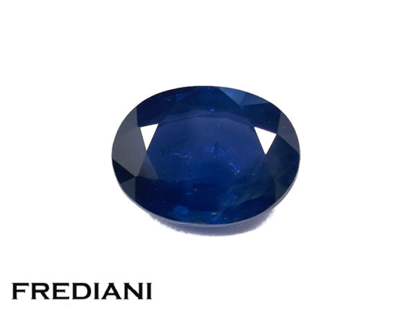Saphir bleu ovale 92x69 de 2.40 carats