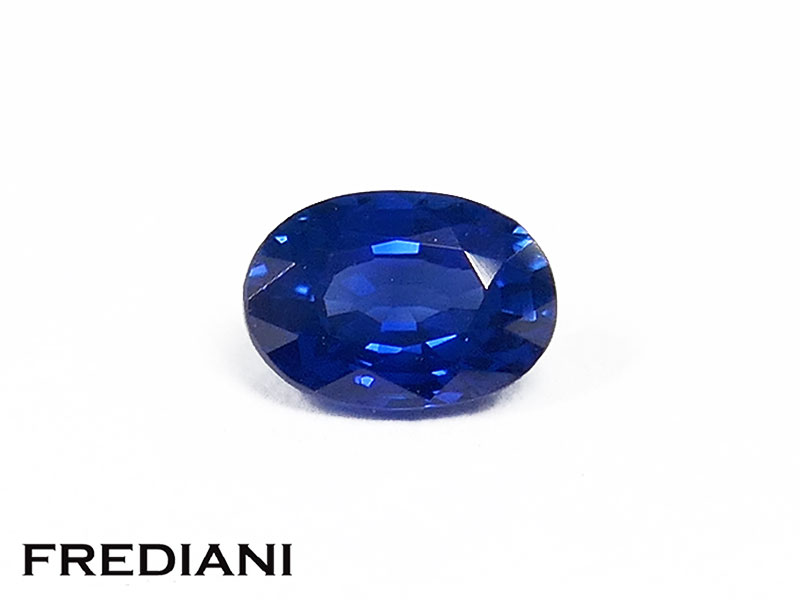 Saphir bleu ovale