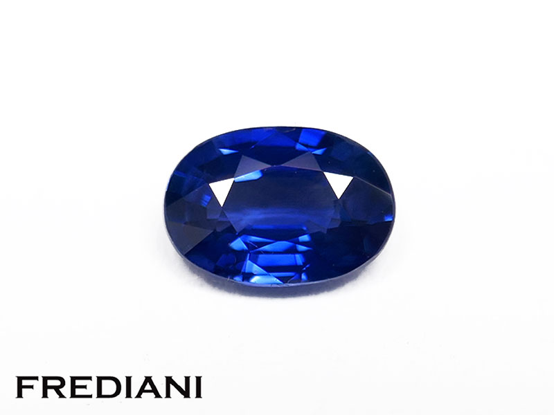 Saphir bleu ovale