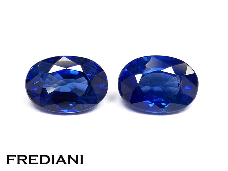 Paire de saphirs bleus ovales