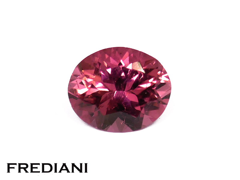 Tourmaline rose ovale