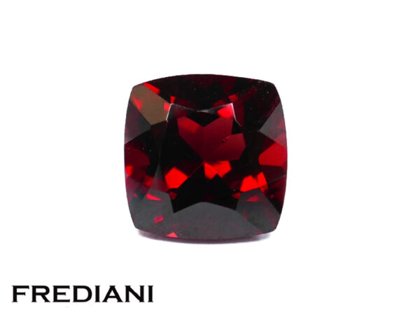 Grenat coussin 100x100 de 6.05 carats