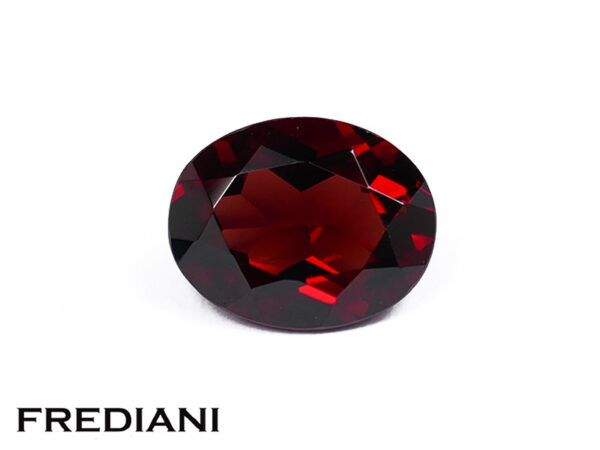 Grenat ovale 100x80 de 3.50 carats