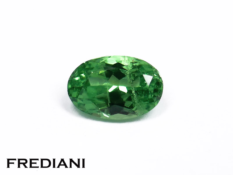 Grenat tsavorite ovale